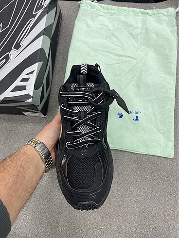 Off-White Off White