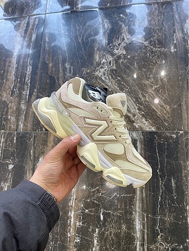 New Balance 9060 Sea Salt Brown