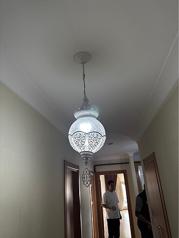 İki adet avize