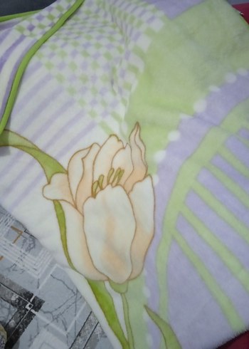 Şeffaf, ipek dokulu pastel beyaz kadın fuları