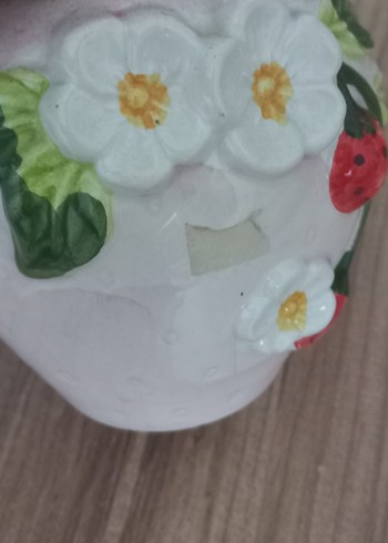 Beyaz Çilek Figürlü Vazo - Görsel 3