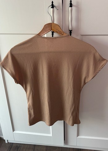 Bej Kısa Kollu V Yaka Bluz - Görsel 3