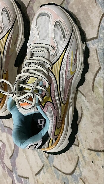 38 Beden Sneakers