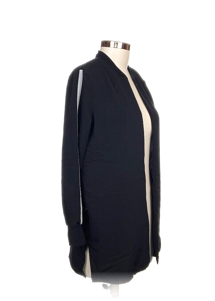 Pull and Bear Spor Dış Giyim %70 İndirimli. - Görsel 2