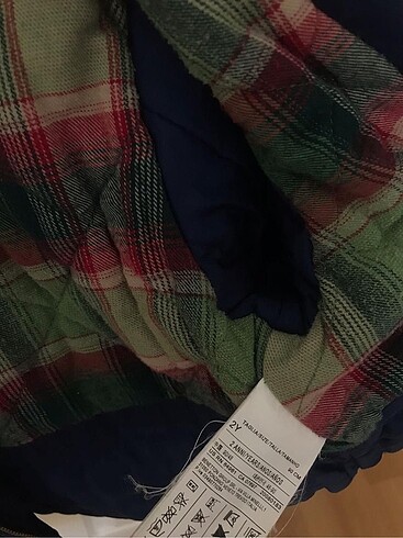 24-36 Ay Beden lacivert Renk United Colors Of Benetton 2 yaş mont,şık ve sıcak tutan bir yapı