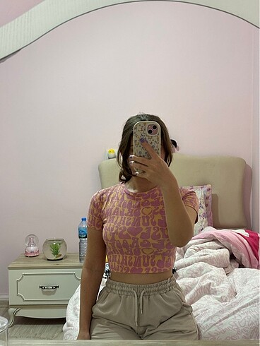 DeFacto crop