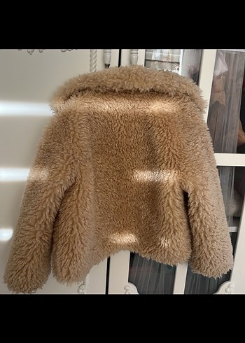 Kısa Kesim Bej Kürk çocuk mont - Görsel 4