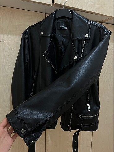 m Beden siyah Renk Stradivarius Orta Boy Suni Deri Biker Ceket