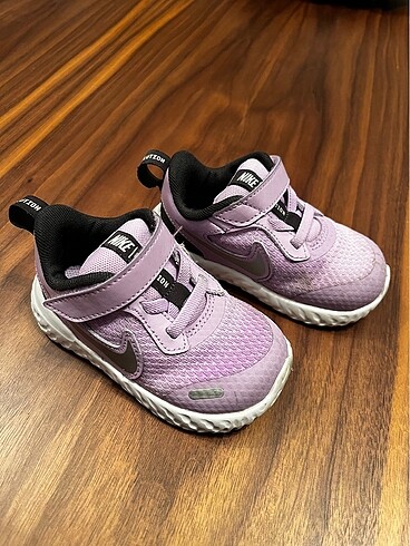 Nike Kız çocuk mor nike spor ayakkabı