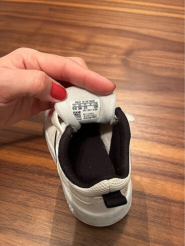 21 Beden beyaz Renk Adidas çocuk ayakkabı