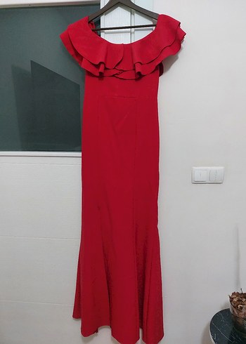 Acer Kırmızı elbise