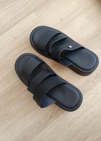 Tokalı Siyah Kadın Dolgu Topuk Terlik - Görsel 2