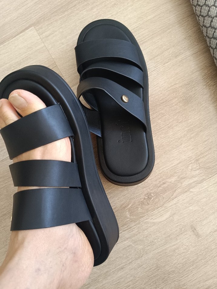 Tokalı Siyah Kadın Dolgu Topuk Terlik - Görsel 4