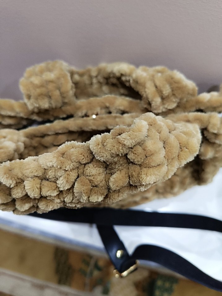 Kahverengi Kürklü Kadın Omuz Çantası - Görsel 2