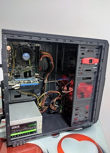 i5 3330 R7 240 2gb 8gb ram 60gb SSD