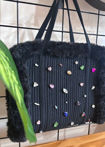 Siyah Kürklü Nakışlı Kadın Çanta - Görsel 3