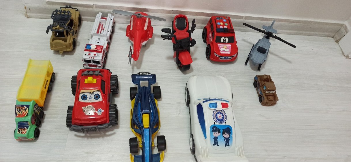 Oyuncak Arabalar - Görsel 2