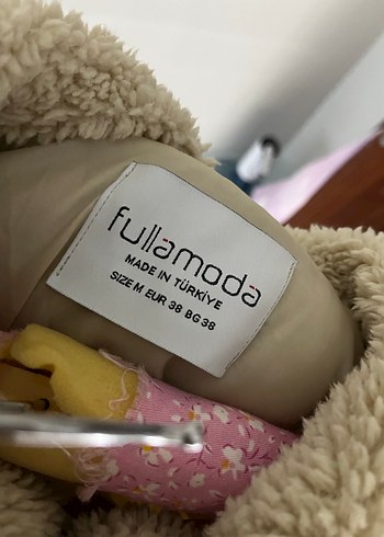 Pull&Bear muadili bej mont - Görsel 4