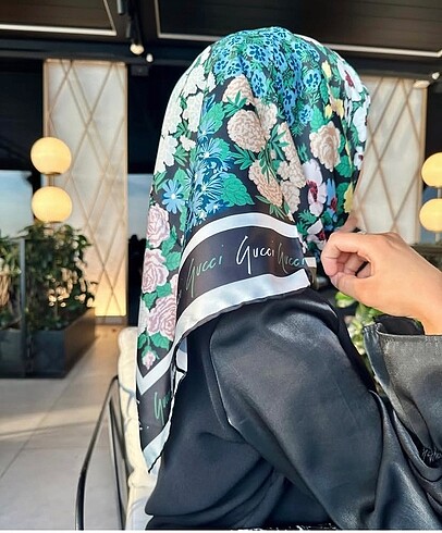 Gucci eşarp