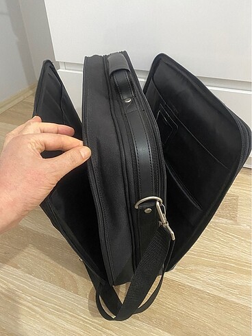İki Yönlü Laptop / Evrak Çantası - Görsel 4