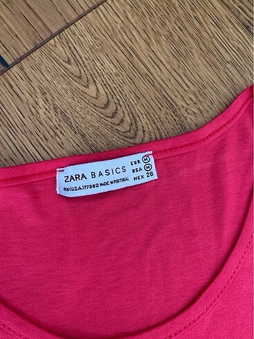 m Beden Zara Basic Dantel detaylı tişört