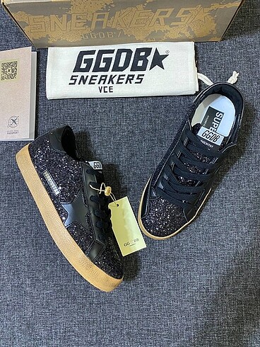 Golden Goose Deluxe