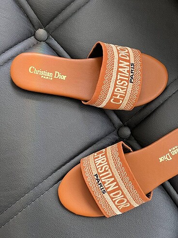 37 Beden CHRISTIAN DIOR TERLİK