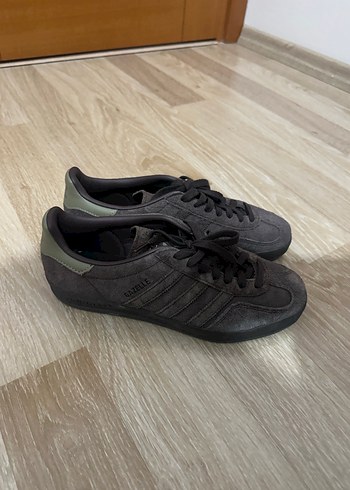 Sadece 1 kere çekim için giyildi - Görsel 3