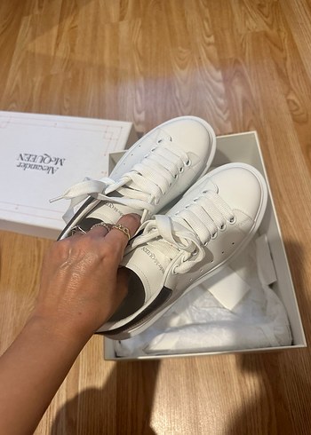 36,5 Beden McQueen Oversize Beyaz Silver Kadın Deri Sneaker