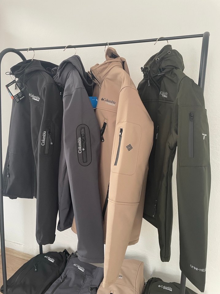 Columbia Siyah Kapüşonlu Fermuarlı Erkek Ceket - Görsel 4