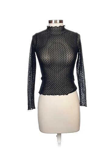 Stradivarius Bluz %70 İndirimli.