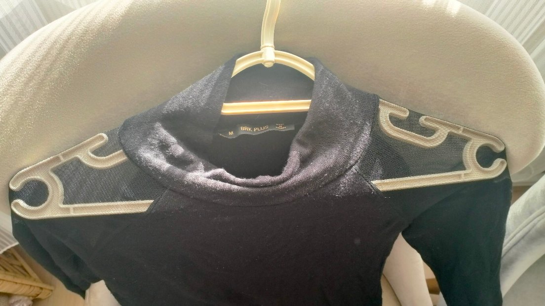 Kısa Kollu Siyah Fitted Gotik Bluz - Görsel 4