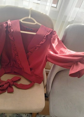 Bordo V Yaka Fırfırlı Kadın Bluz - Görsel 6