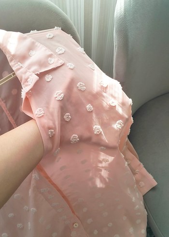 Düğmeli Pembe Uzun Kollu Midi Keten Gömlek - Görsel 4