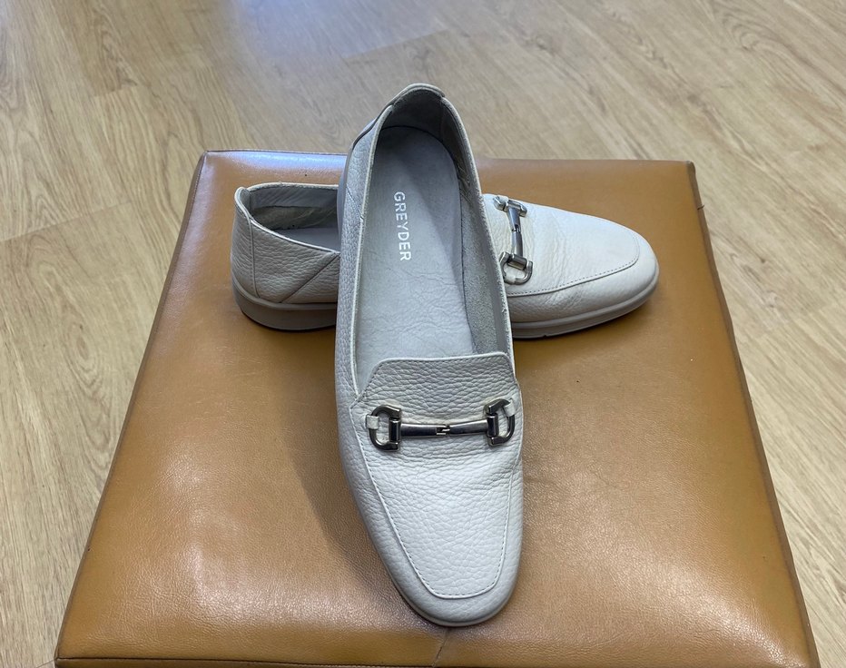 Tokalı Beyaz Deri Kadın Babet GRAYDER marka - Görsel 3