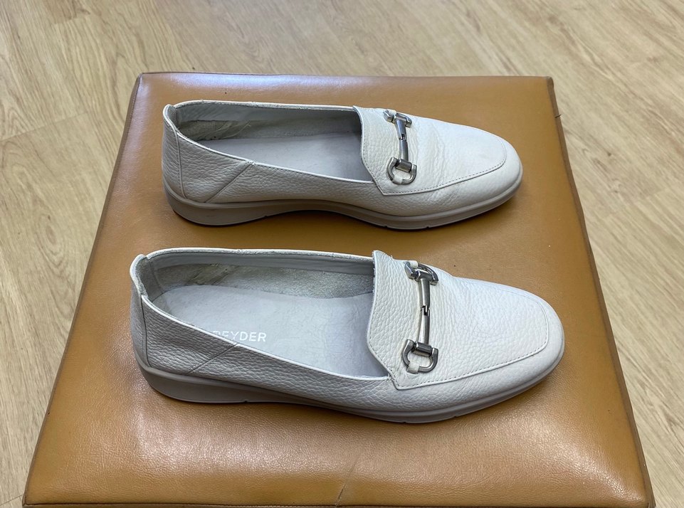 Tokalı Beyaz Deri Kadın Babet GRAYDER marka - Görsel 4