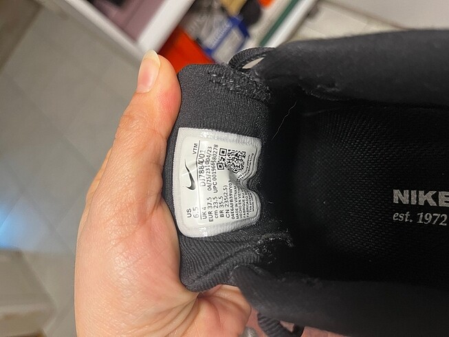 37,5 Beden siyah Renk Nike spor ayakkabı