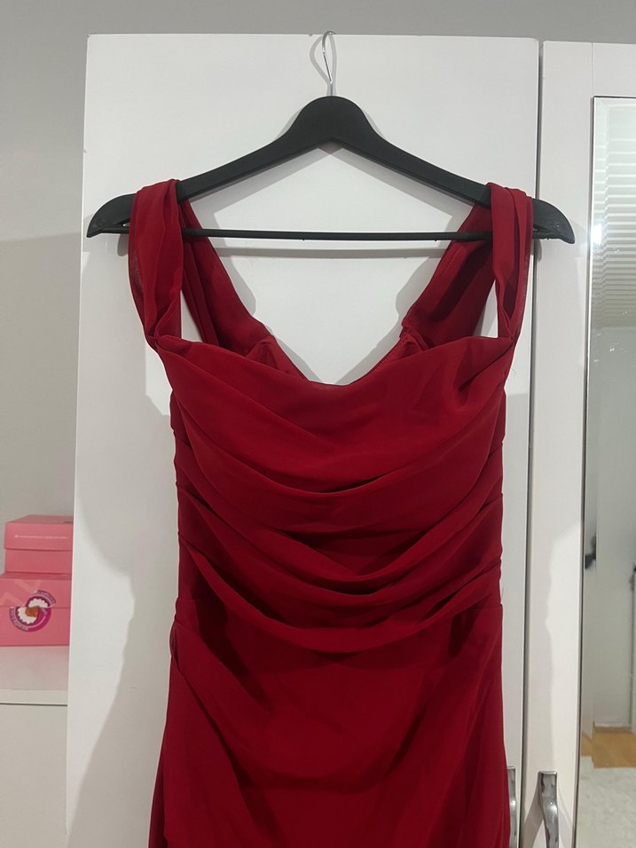 Kırmızı Drapeli Uzun Abiye Elbise - Görsel 3