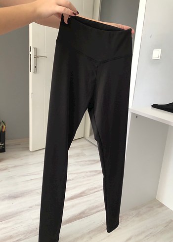 Siyah Düz Kesim Spor Tayt