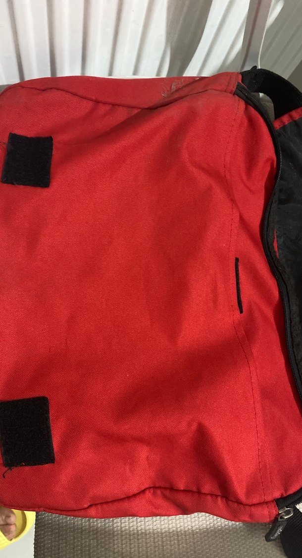 Kırmızı Kadın Spor Çantası Fermuarlı - Görsel 2