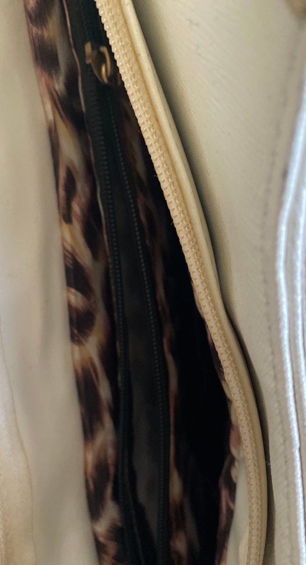 Beyaz Parlak Deri Kadın Çanta - Görsel 3