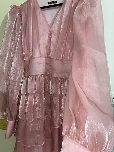 Pembe fırfırlı elbise - Görsel 5