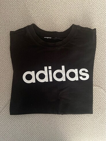 Orijinal adidas tişört