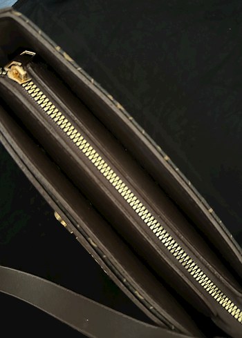 Guess GUESS Zincir Detaylı Kahverengi Deri Kadın Çanta