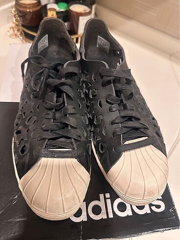 38,5 Beden Adidas yazlık spor ayakkabı