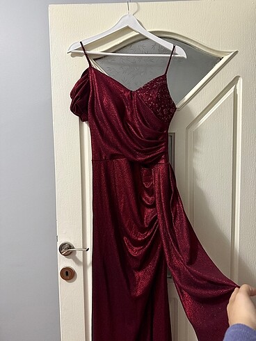 xl Beden Bordo yırtmaçlı abiye elbise