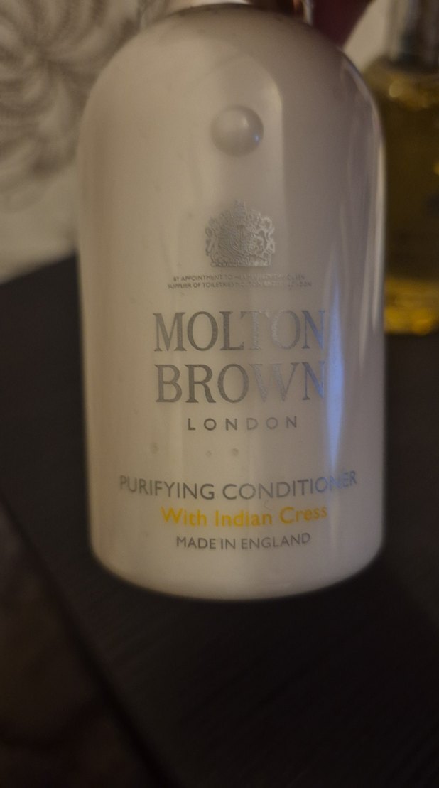 molton brown sampoo .saç kremi ve vücut losionu - Görsel 4