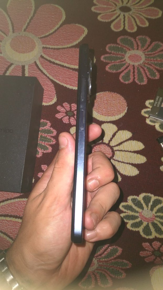 Siyah Android Telefon - Görsel 3