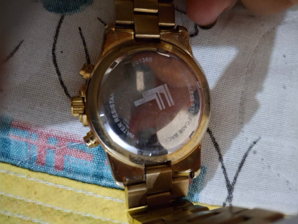 Altın Renkli Kadın Kol Saati - Görsel 4