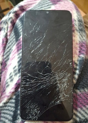 Koyu Mavi Android Telefon - Görsel 2